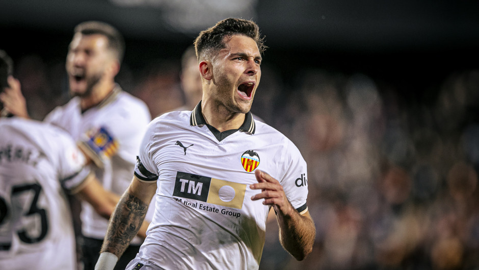 包含瓦伦西亚新援表现出色,球队状态回暖争夺西甲战绩出色的词条 包含瓦伦西亚新援表现出色,球队状态回暖争夺西甲战绩出色的词条