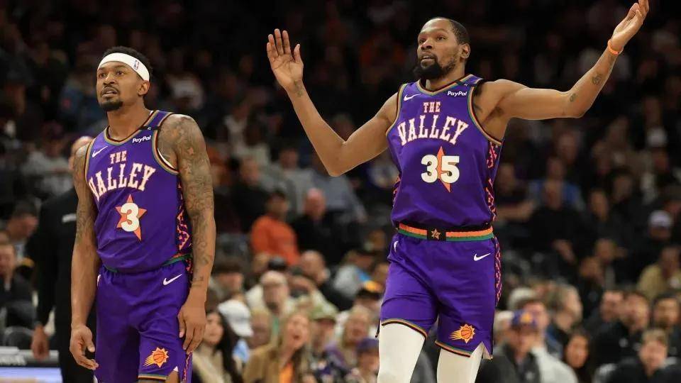 开云官方app入口-火箭强势黄蜂，布拉德利统治全场