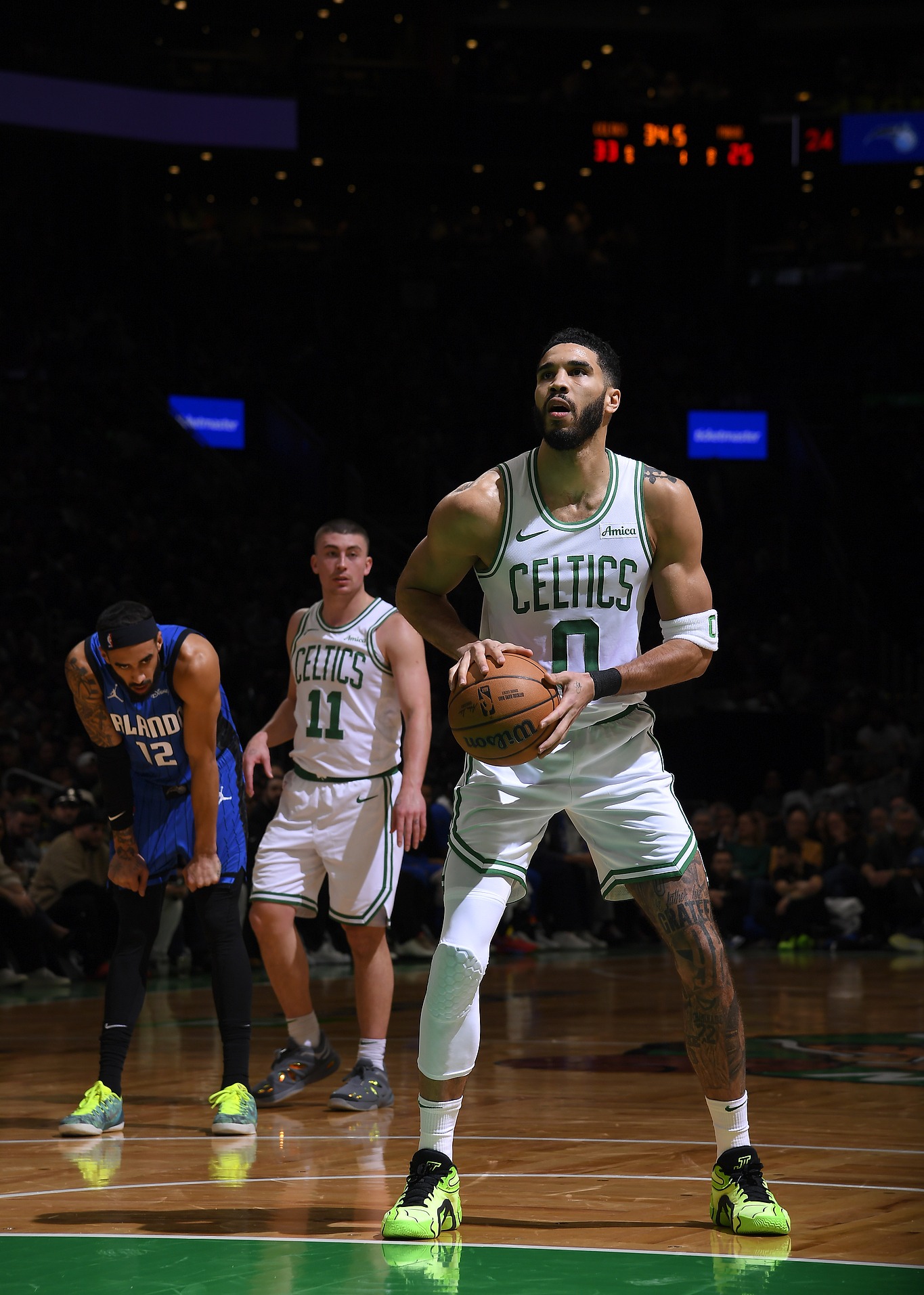 凯尔特人鏖战魔术，锡安打破历史纪录的简单介绍