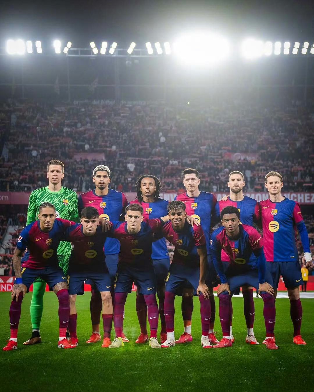 巴塞罗那球员表现出色，球队迎来连胜的简单介绍