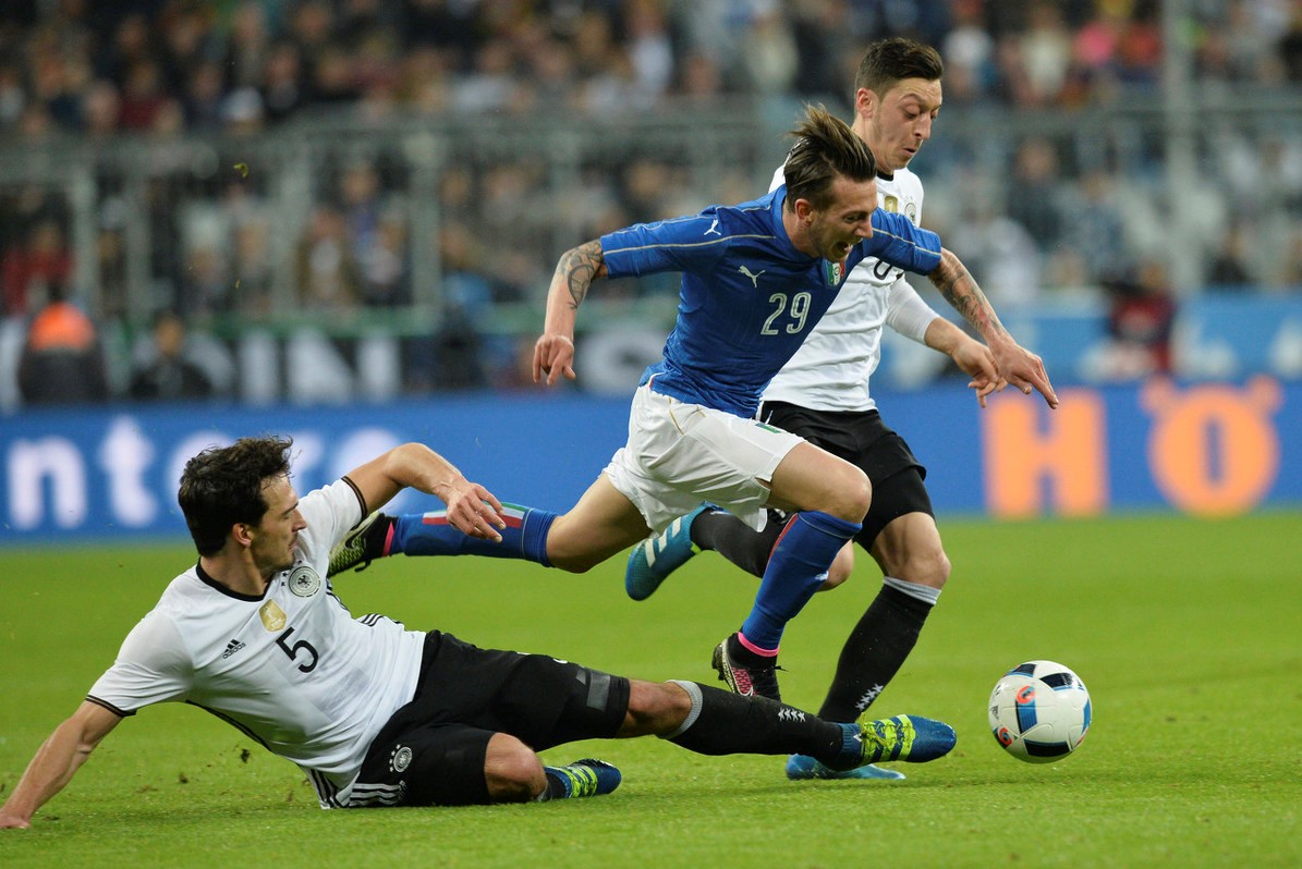 关于白俄罗斯主场击败克罗地亚，出线前景看好的信息