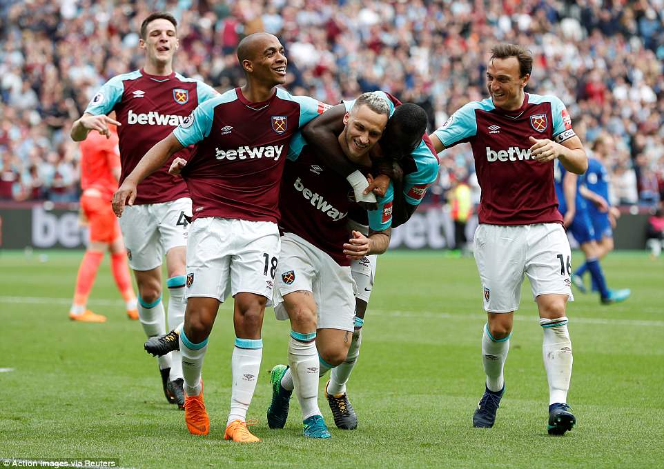 荷兰-逆转俄罗斯队携手进军八强的简单介绍