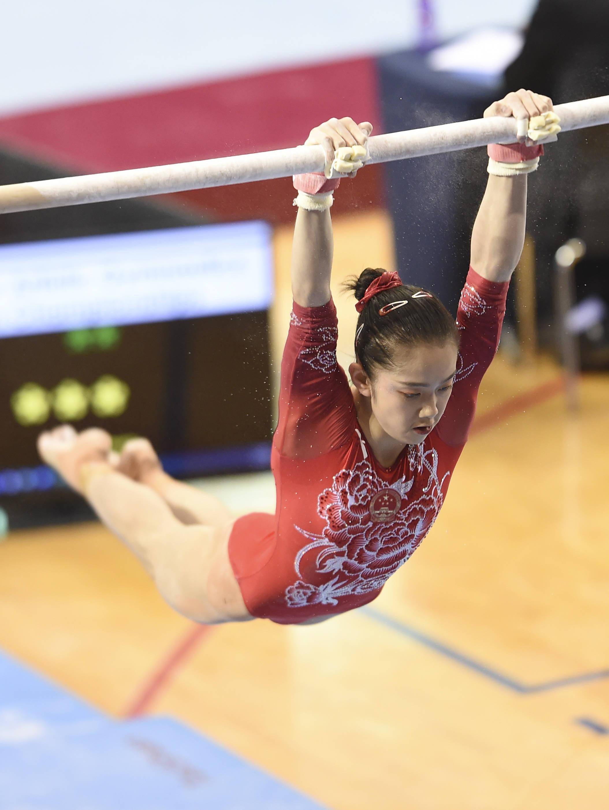 关于体操表演惊艳全场，优美动作引人注目的信息