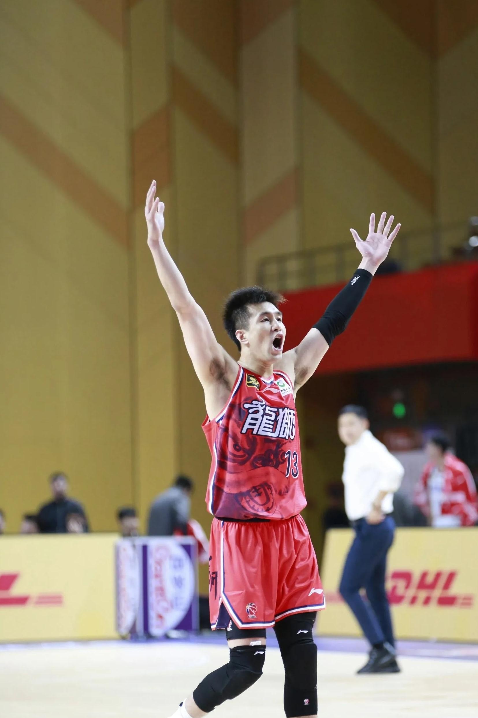 大连男篮击败云南队,取得胜利 大连男篮击败云南队,取得胜利