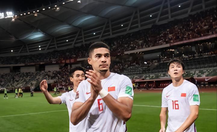 沃尔夫斯堡球员备受肯定,期待未来表现的简单介绍 沃尔夫斯堡球员备受肯定,期待未来表现的简单介绍