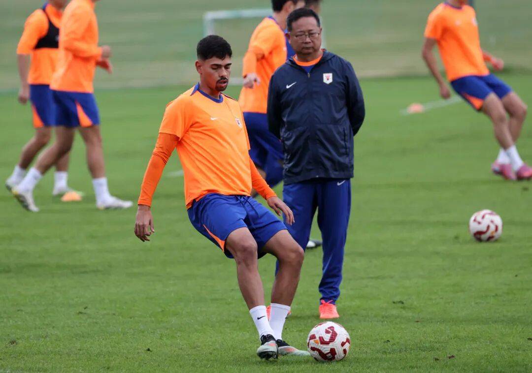 关于云南队球员战术精准,备战比赛的信息 关于云南队球员战术精准,备战比赛的信息