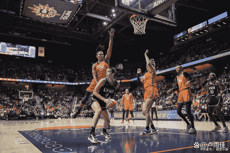 开云APP-公牛横扫湖人，乔治点燃赛场的简单介绍