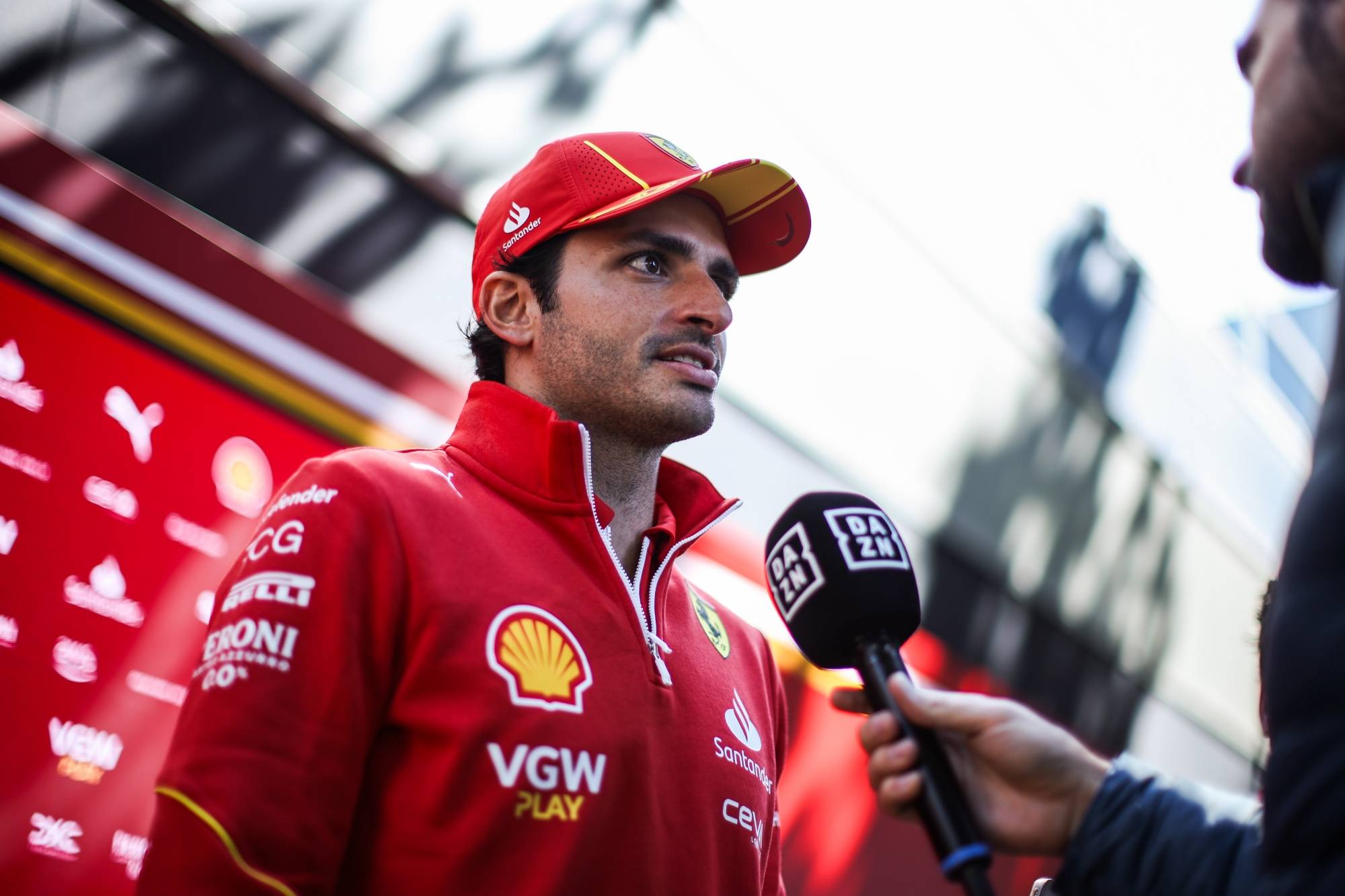 关于红牛二队完胜法拉利，汉密尔顿刷新纪录的信息