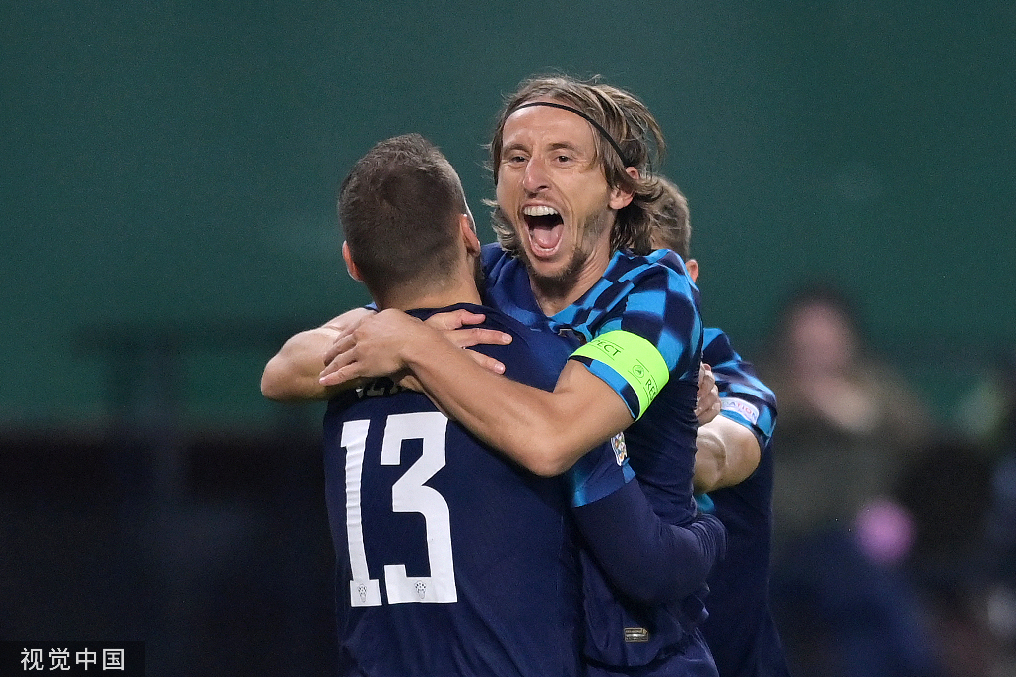 德国队险胜法国队，郑思维刷新纪录的简单介绍