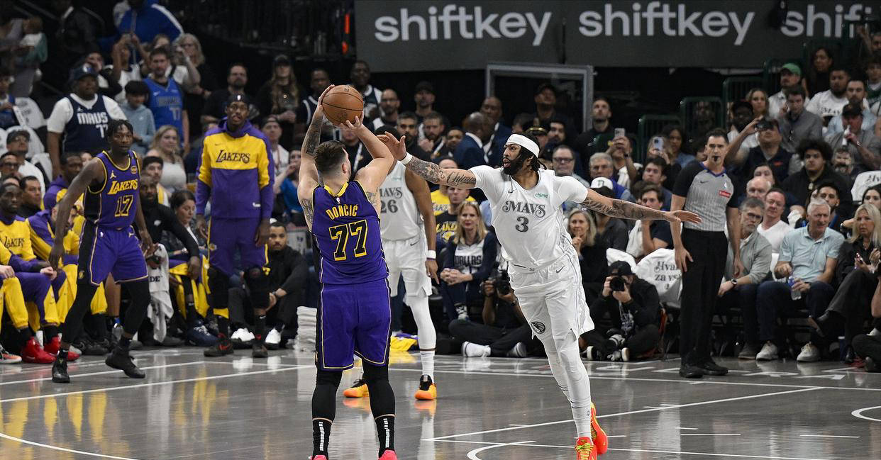 鹈鹕翻盘湖人，福克斯统治全场的简单介绍